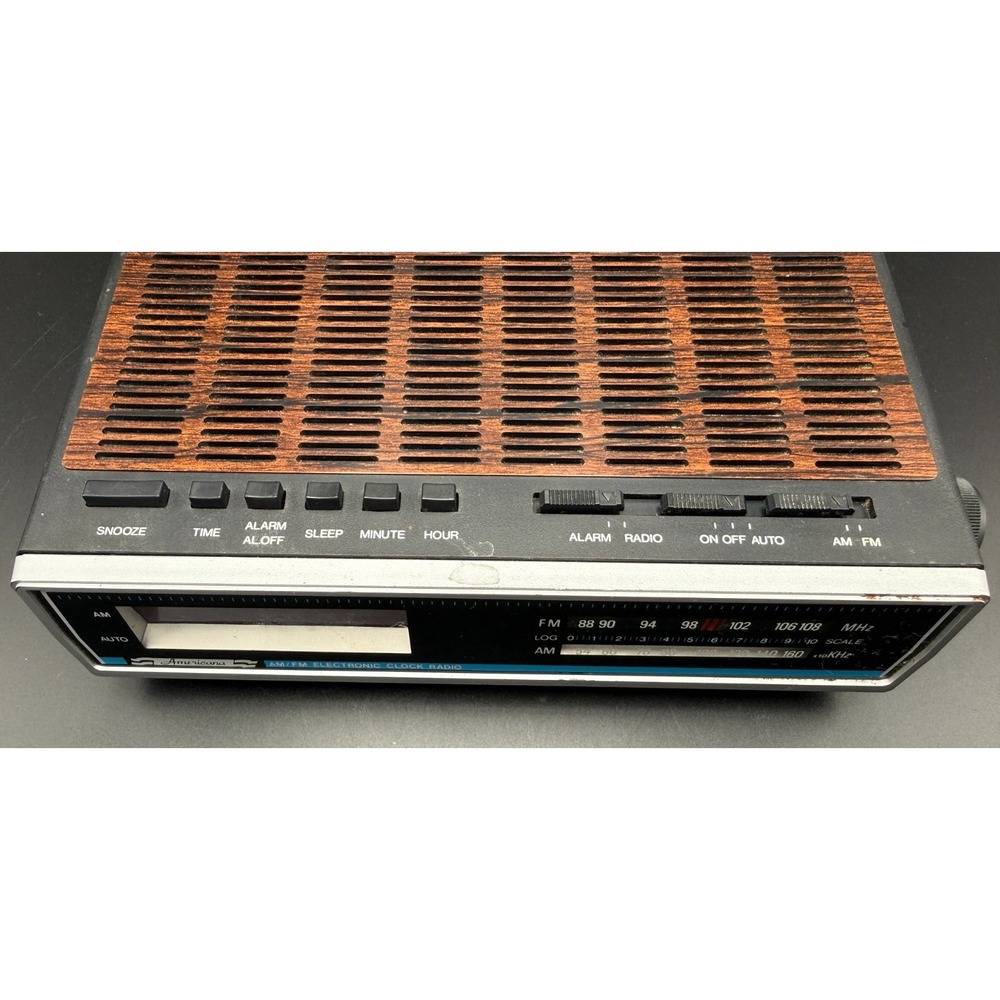 Americana Vintage AM/FM Electronic Radio Alarm Clock Wood Grain TESTED/WORKS - Picture 4 of 15